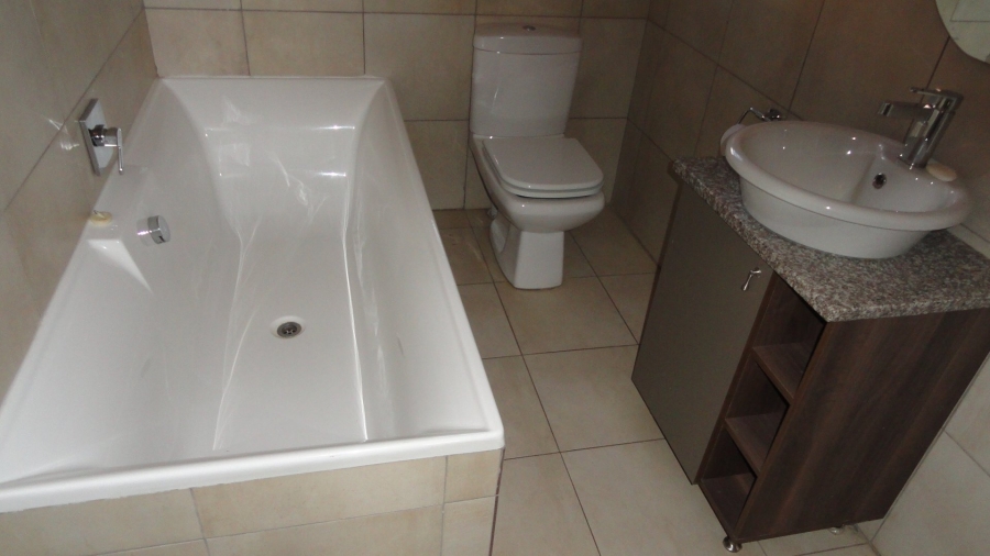 To Let 2 Bedroom Property for Rent in Die Bult North West